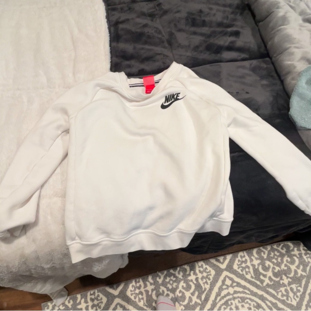 Nike cre neck